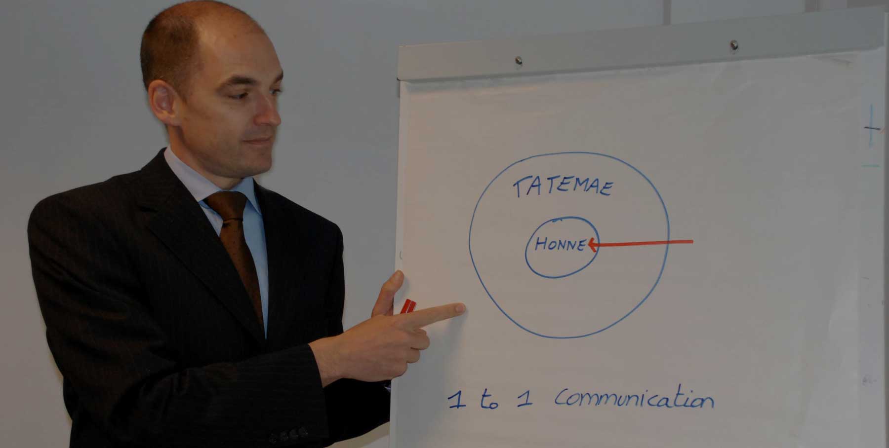 japan-consulting-office-bg-4